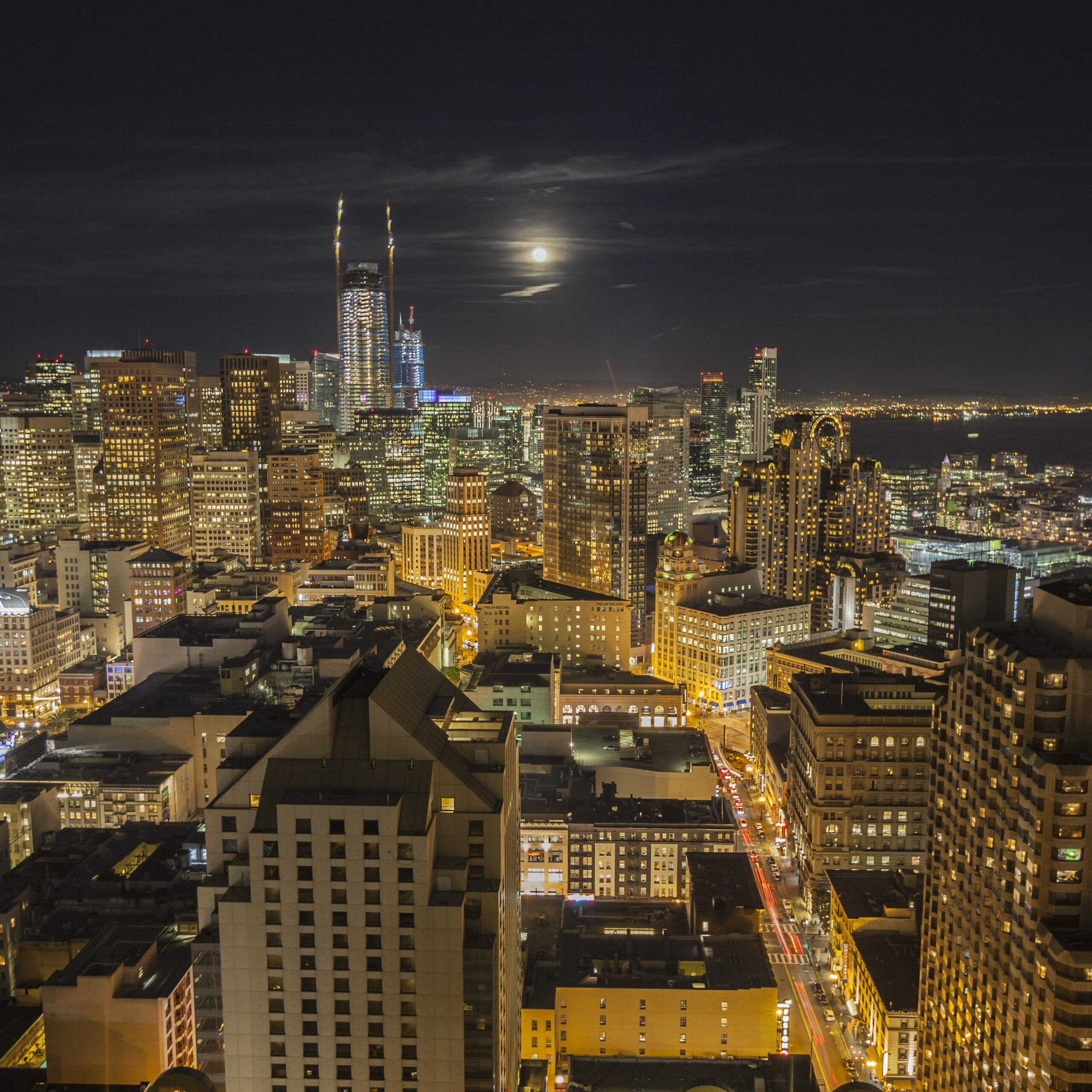 San Francisco skyline at night